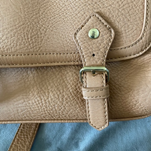 BCBGenration Messenger Crossbody Bag. Tan color. Size: 10” x 7” x 3.5” - Picture 10 of 16